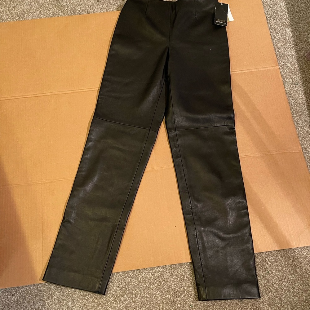 NWT PAIR OF BUTTER SOFT LEATHER PANTS BY DANA BUCHMAN SIZE 4
